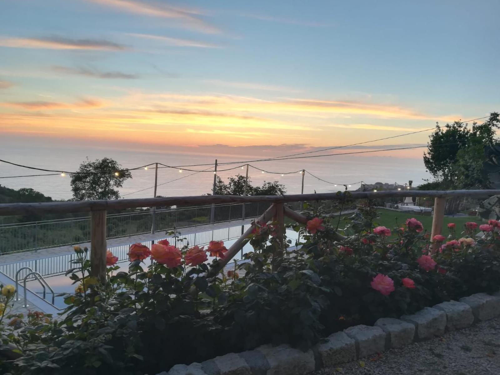 Borgo Rosso Di Sera Resort San Lucido Eksteriør bilde